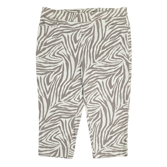 Chico's Cream Tan Zebra Print Pull On Capri Pant Pockets Stretch Vacation Safari - Picture 1 of 10